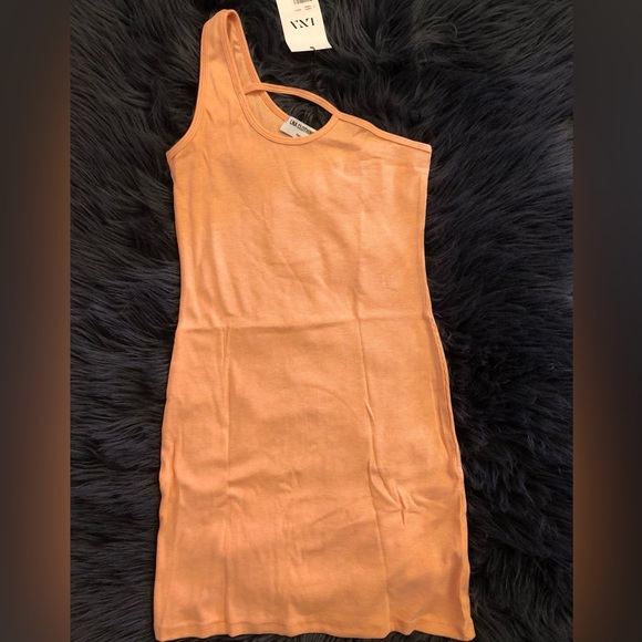 LNA Spencer Rib Dress - Picture 3 of 9